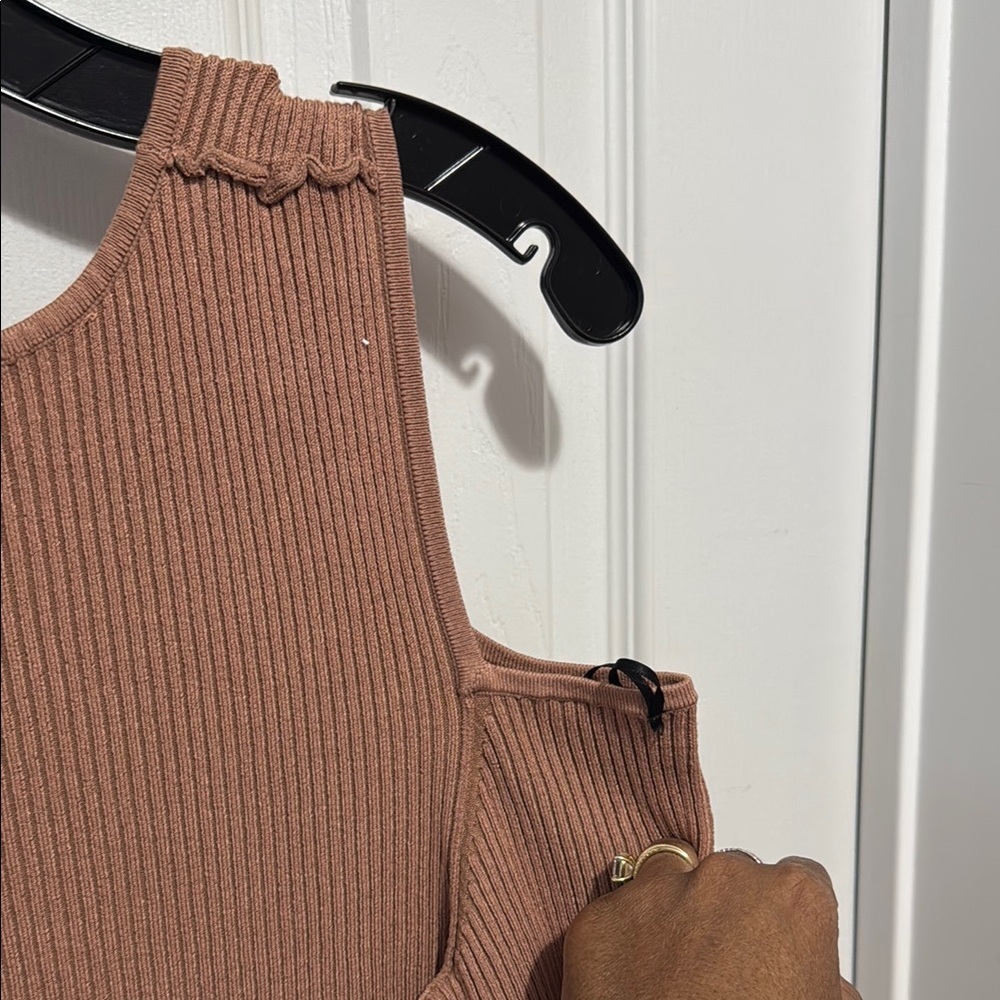 H&M Tan cold Shoulder Bodycon Dress - Picture 5 of 6